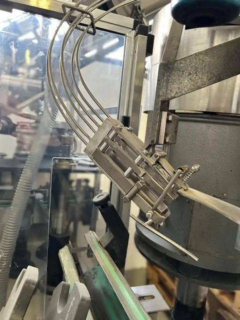 Used Bottling Stelvin Cap Capper Bertolaso - 1991, 2,500 BPH