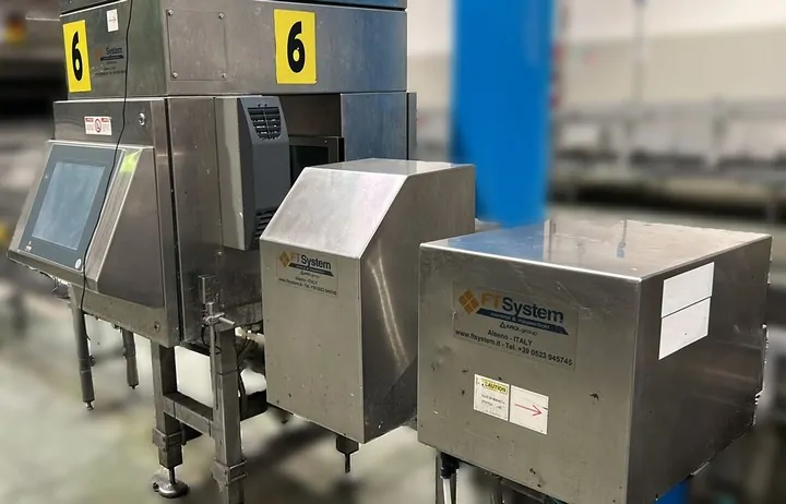 Used Bottling Bottle Inspector FT-System IS700 - 2011, 21,000 BPH